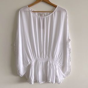 Gorgeous NWT bohemian peasant / poncho blouse, white sz M
